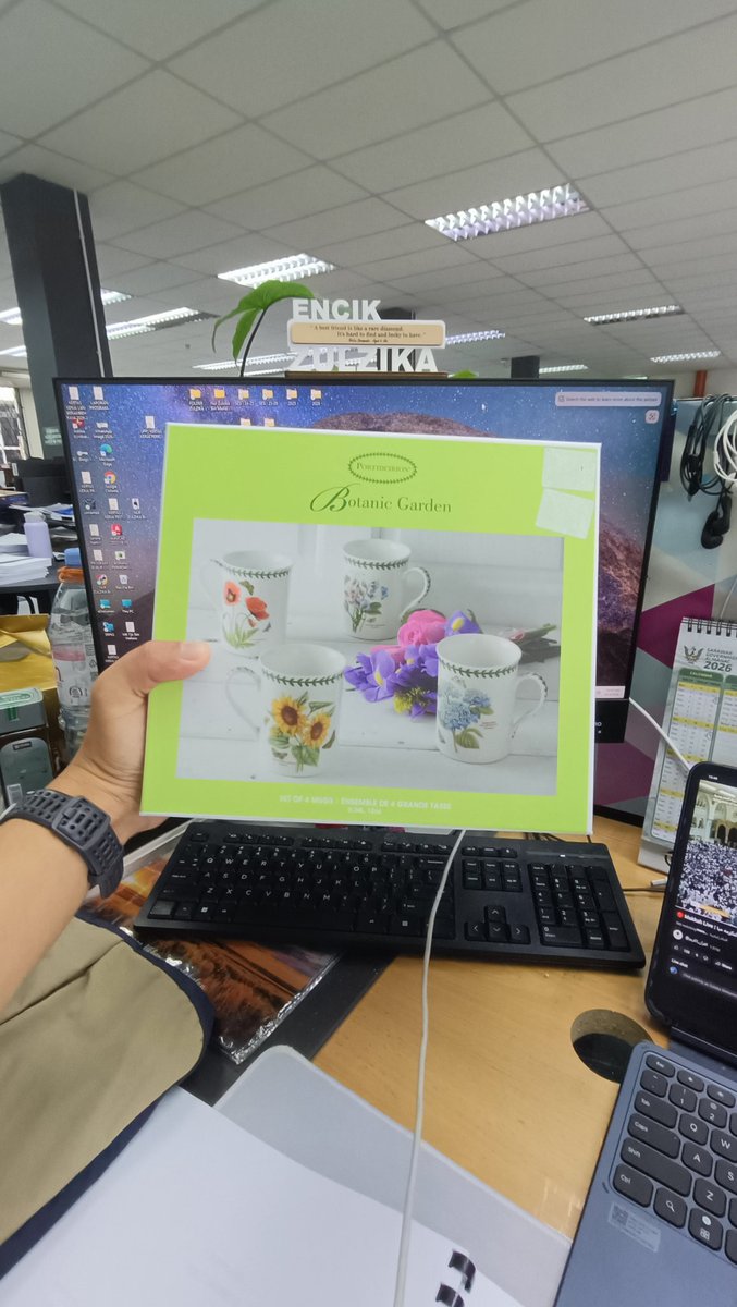 ibnu_m0hammad's tweet photo. Alhamdulillah.. hehehe.. hadiah masuk rumah.. thanks yg memberi.. so 4 org je lah boleh masuk.. ahaha https://t.co/q6Uhz6LHyo