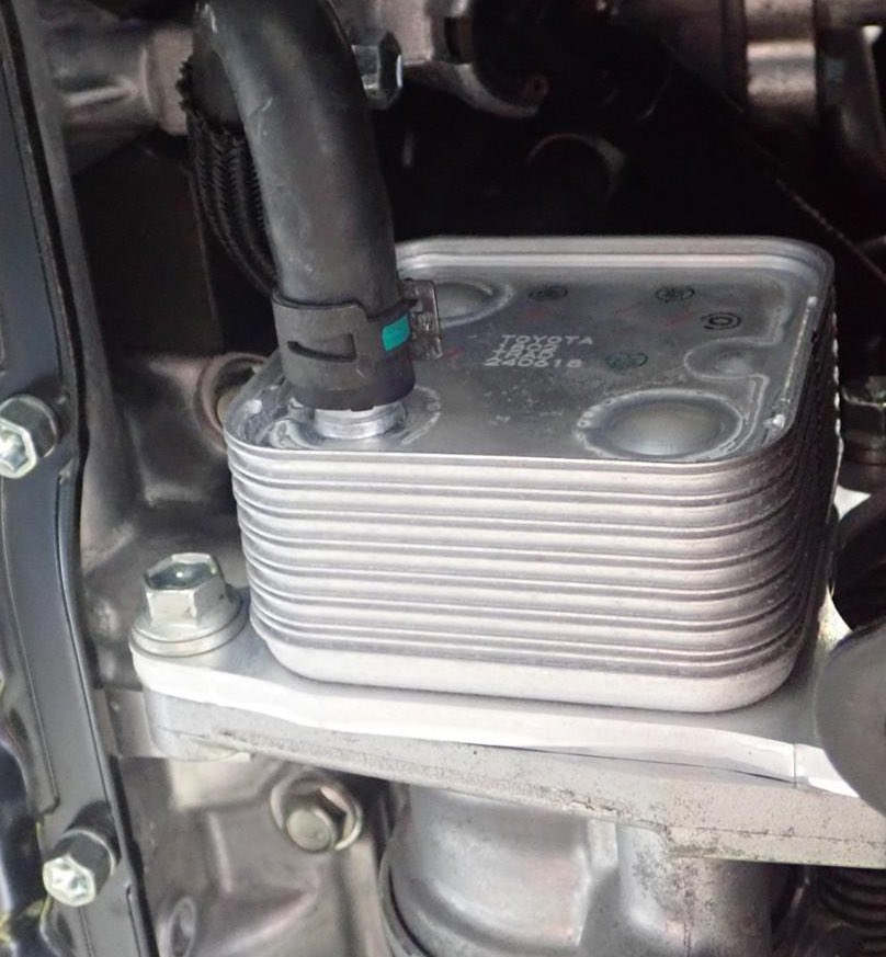 GXPA16 左…GEN2 右…GEN1 GEN2は純正水冷オイルクーラー容量アップや