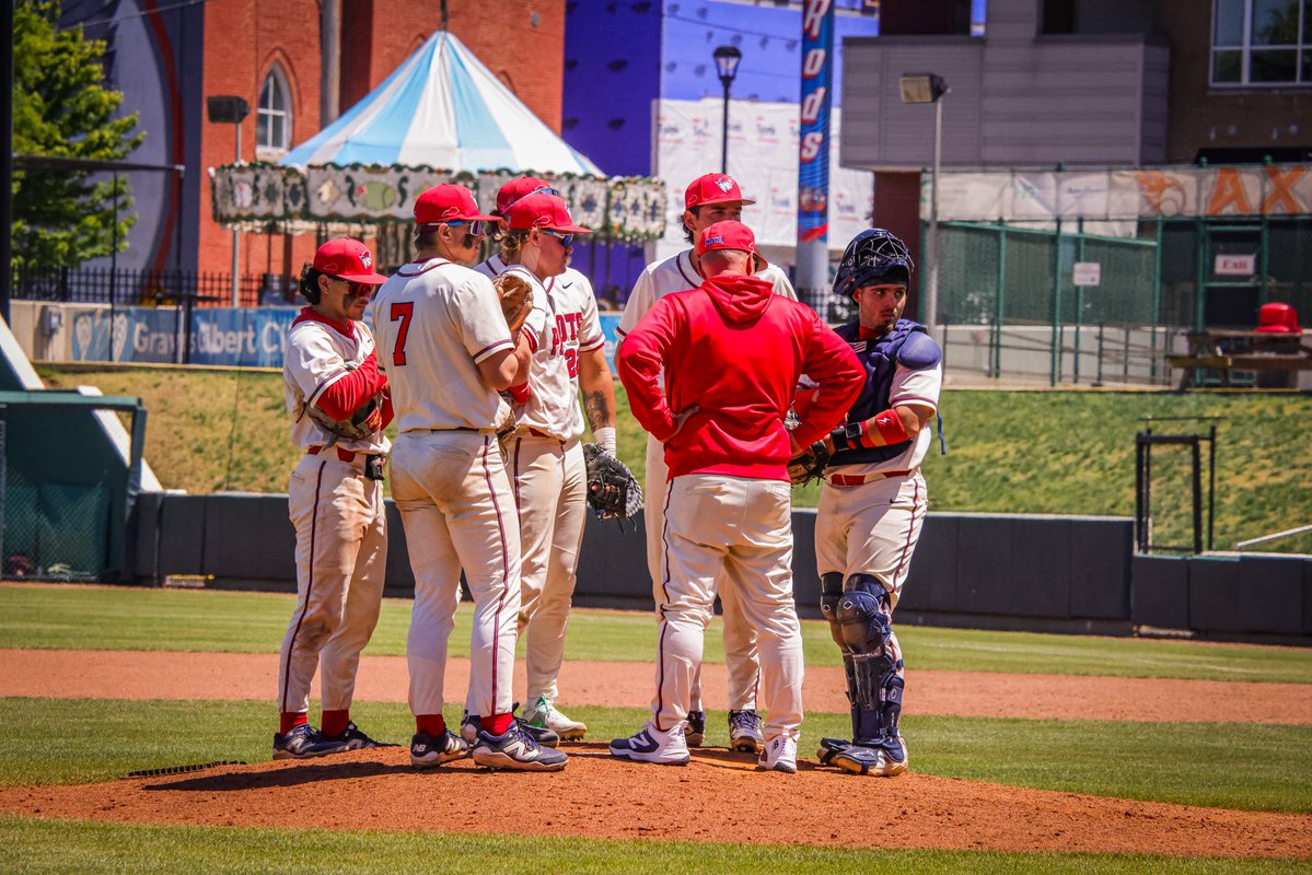 UC Baseball tweet media