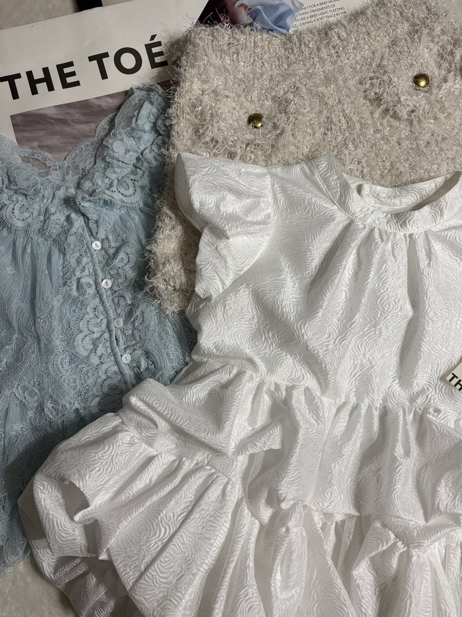 kana15816's tweet photo. 【THE TOÉ】
Peony Peplum Top
Sloterdijk Pants
Amstel Blouse

届いてました。。🩵🤍

THETOEカラーっぽくて
可愛い( ´ ▽ ` )ﾉ
#thetoe #購入品 https://t.co/CzkpHUdMSK