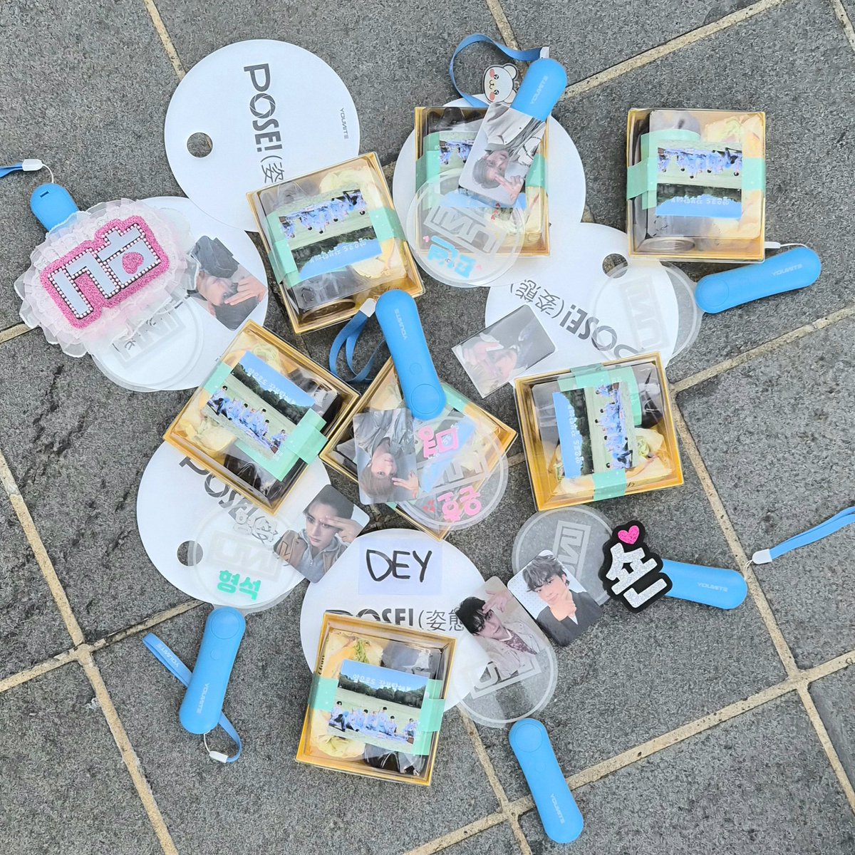 뉴니즈 tweet media