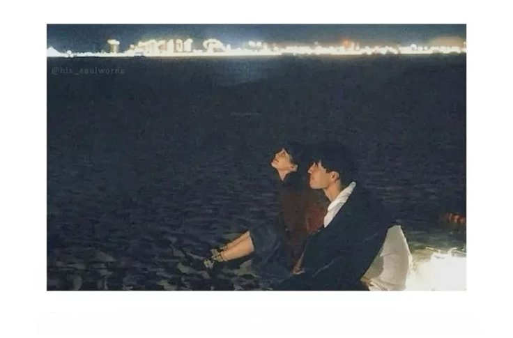 Lovandfear's tweet photo. I have the deepest affection for intellectual conversations. The ability to just sit and talk. About love, about life, about anything, about everything. To sit under the moon with all the time in the world, bound by no obligations, barred by no human limitations. To speak without regret or fear of consequence. To talk for hours and about what's really important in life.