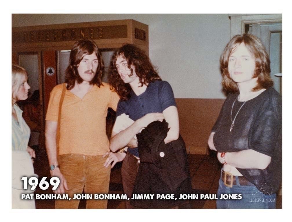 fansofzep's tweet photo. https://t.co/InaNe7Q1xb