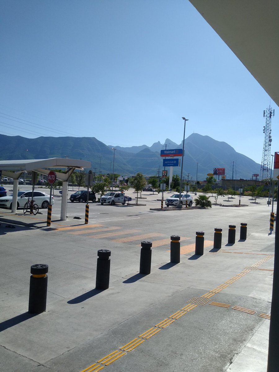 Duraznotes's tweet photo. En friega en la chamba, cuántas #Culonas vivirán cerca de la Eloy Cavazos y la Coahuila y que les gusta mostrar sus #Duraznotes cuando van a hacer el mandado a estas tiendas de conveniencia, si vives cerca #Nalgona deja un aporte de tu 🍑 https://t.co/jAhk0BgRSm