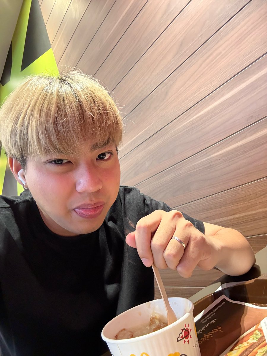 เดอะเฟิส tweet media