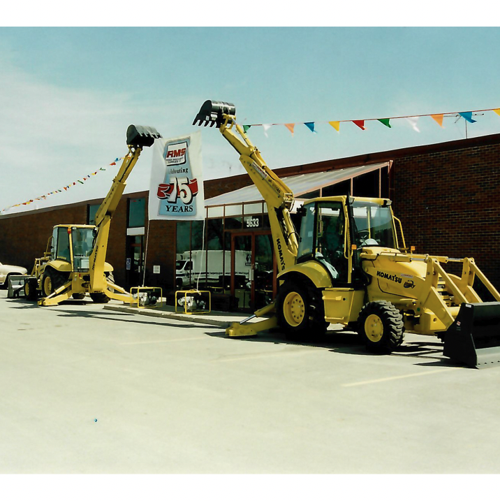 RMSequipment's tweet photo. In 2001, RMS hosted a river boat cruise, open house and equipment demo at its Savage, Minn., location to celebrate its 75th anniversary! https://t.co/yfdh9dznxq