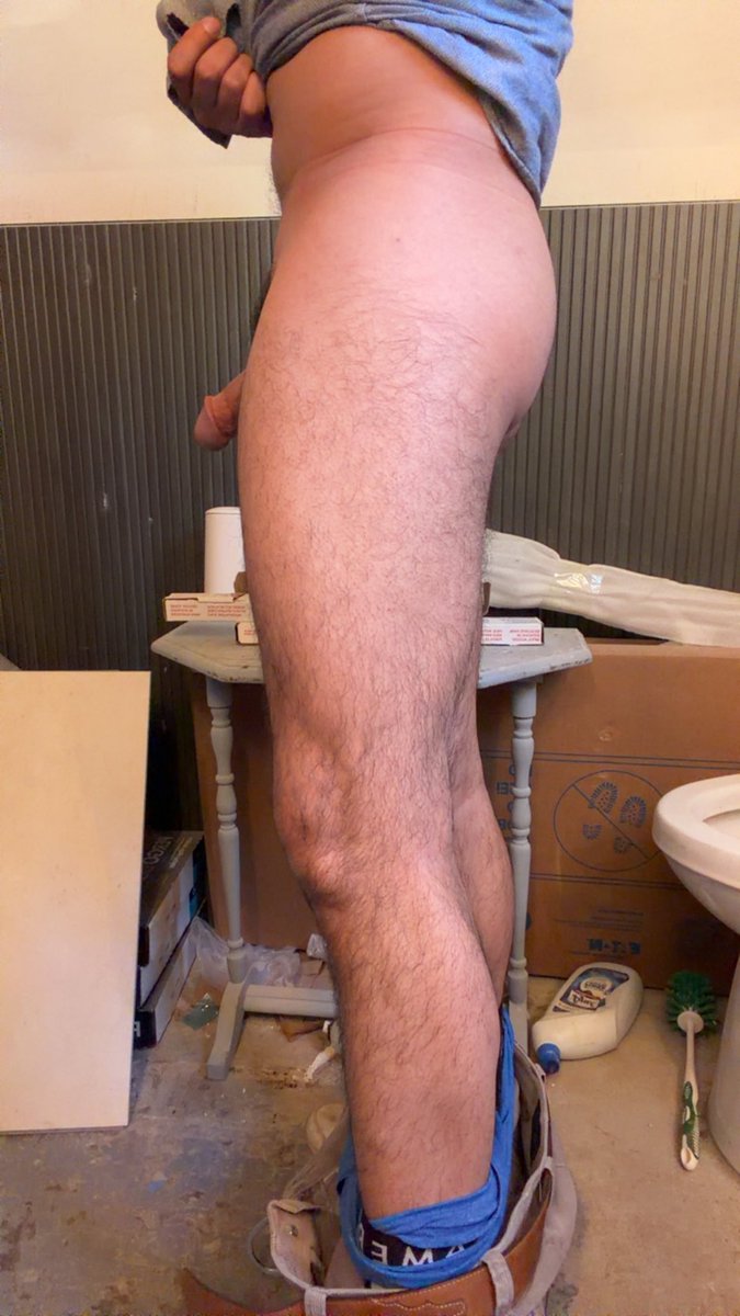 KhaySaym's tweet photo. he told me to drop my pants https://t.co/gZOzXQ33Mm