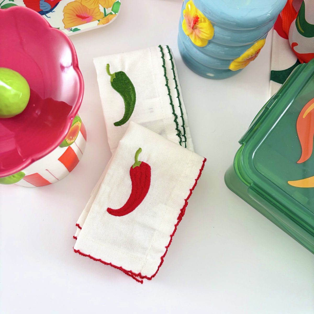 FlyingTiger_JP's tweet photo. 唐辛子をたくさん収穫しましょう！
coming soon…🌶️🌶️🌶️ https://t.co/N2WXQd17aY