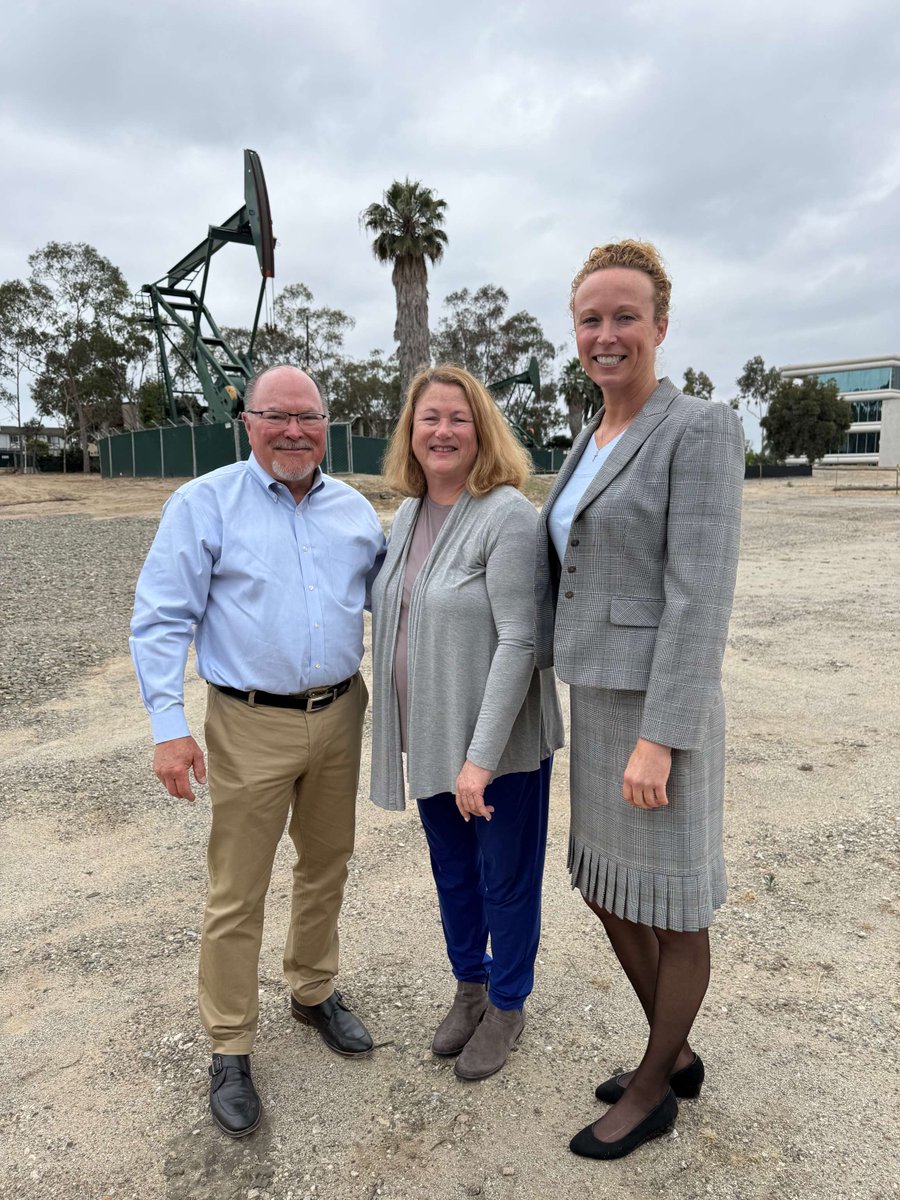 SH_Petroleum's tweet photo. Our COO &amp; EVP Dave Slater joined Signal Hill Mayor Hanson and Alexa Washburn of National CORE to share the vision behind Walnut Bluff — a new development bringing affordable housing, open space, and community amenities to Signal Hill. https://t.co/wbcYBh7fET