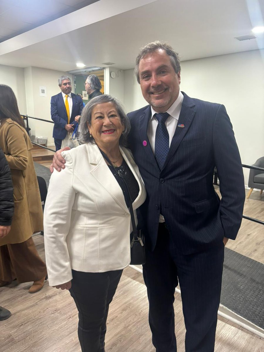 conupia's tweet photo. Nuestra Encargada de la Mujer,  Ernestina Silva, participa en la Certificación de la Escuela de dirigente Gremiales y Cooperativas con la presencia del Gerente General de @Sercotec_Chile , Henry Azurmendi. https://t.co/hrCKTSxOPc