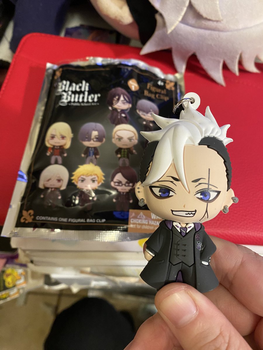 WolfBunnyCosply's tweet photo. YEEEESSSS 
@BrandLoVO looky who I got today
X3
#BlackButler #violetwolf #cheslock #anime https://t.co/pQw14R7AkO