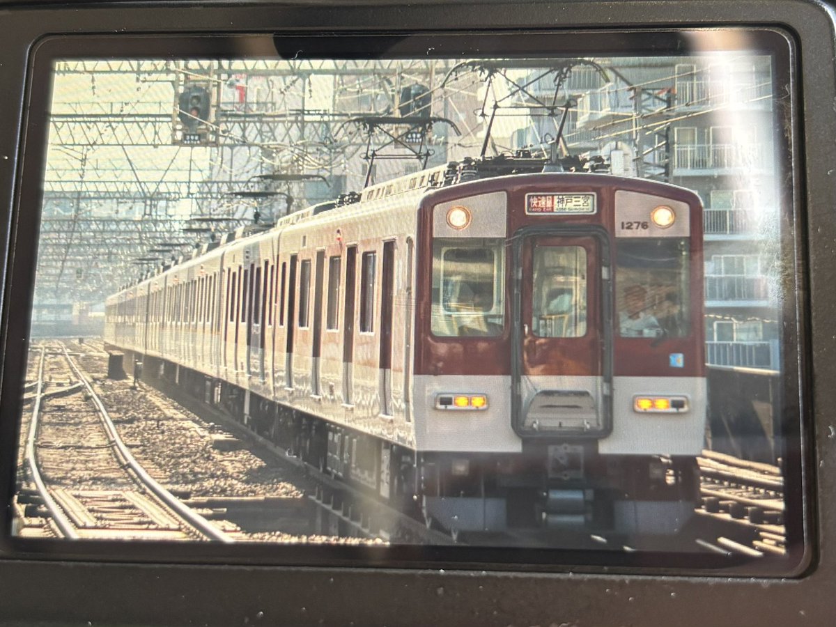 ss8315's tweet photo. 2026/05/14
近鉄奈良線 快速急行 神戸三宮行
めちゃくちゃ久しぶりにブツ10を生で見ました
1編成でパンタ10基は迫力満点ですw

VE76+EE29+EE24+EE28+EE22 https://t.co/vnJ9bttPf2