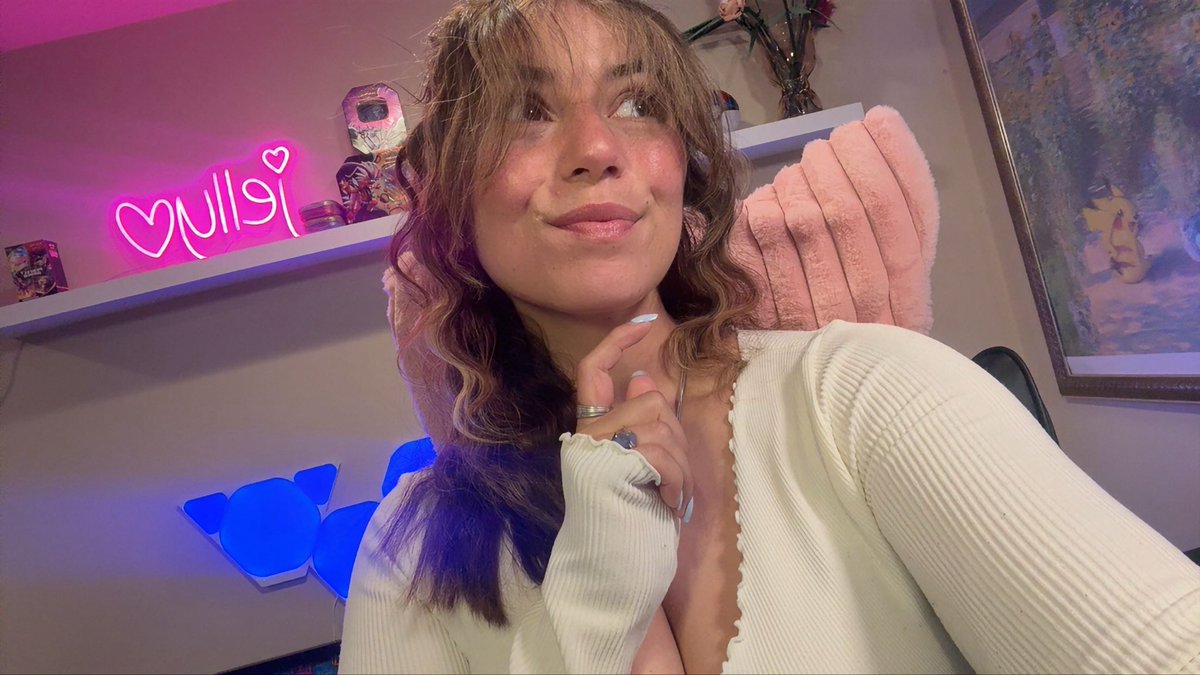 jjellybeams's tweet photo. ❤️ LIVE: ARC + OW Comp Day ✨

https://t.co/FlSFZbKRE4 https://t.co/IcbDUj3zm3