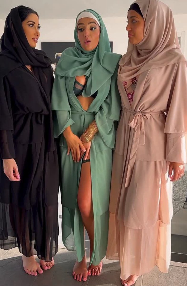 sansoncollard's tweet photo. @spy201944316 @AlainL34 @FredCoppulaX @Ava_white_mym @HuneyBaked @AmaliaDavisXXX @Maevaa_Sinaloa @chevalierchloe_ T'as pas suivit ? 
Clea gautier c'est plus ce que c'était 😂🤢🤮 https://t.co/pqBpA2Wmva