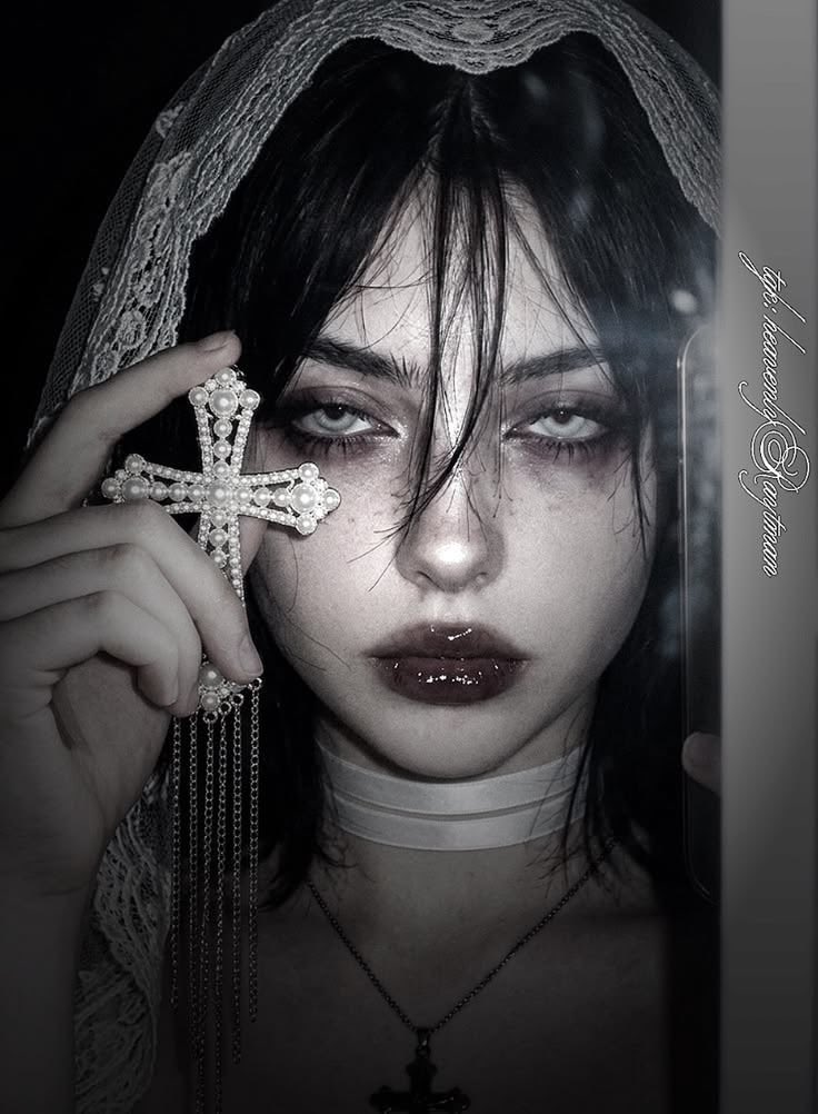 𝗦𝘆𝗻𝗰𝗹𝗮𝗶𝗿𝗲 𝗥𝘂𝗲𝘃𝗲𝗿𝗮 ♱ ® ₂₁₊ tweet media