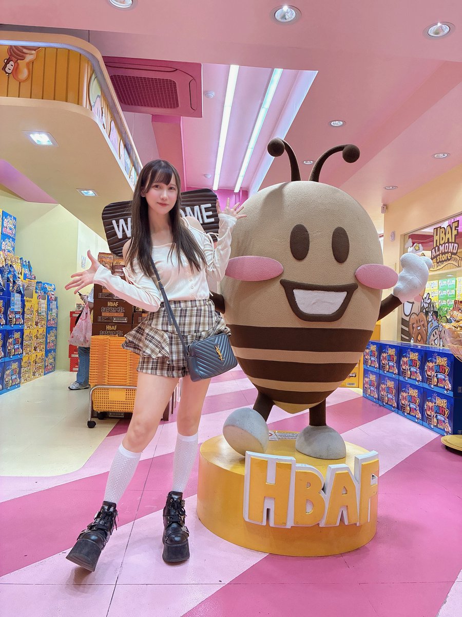✦あおまりん様✦ おはよ〜🐝💛💛