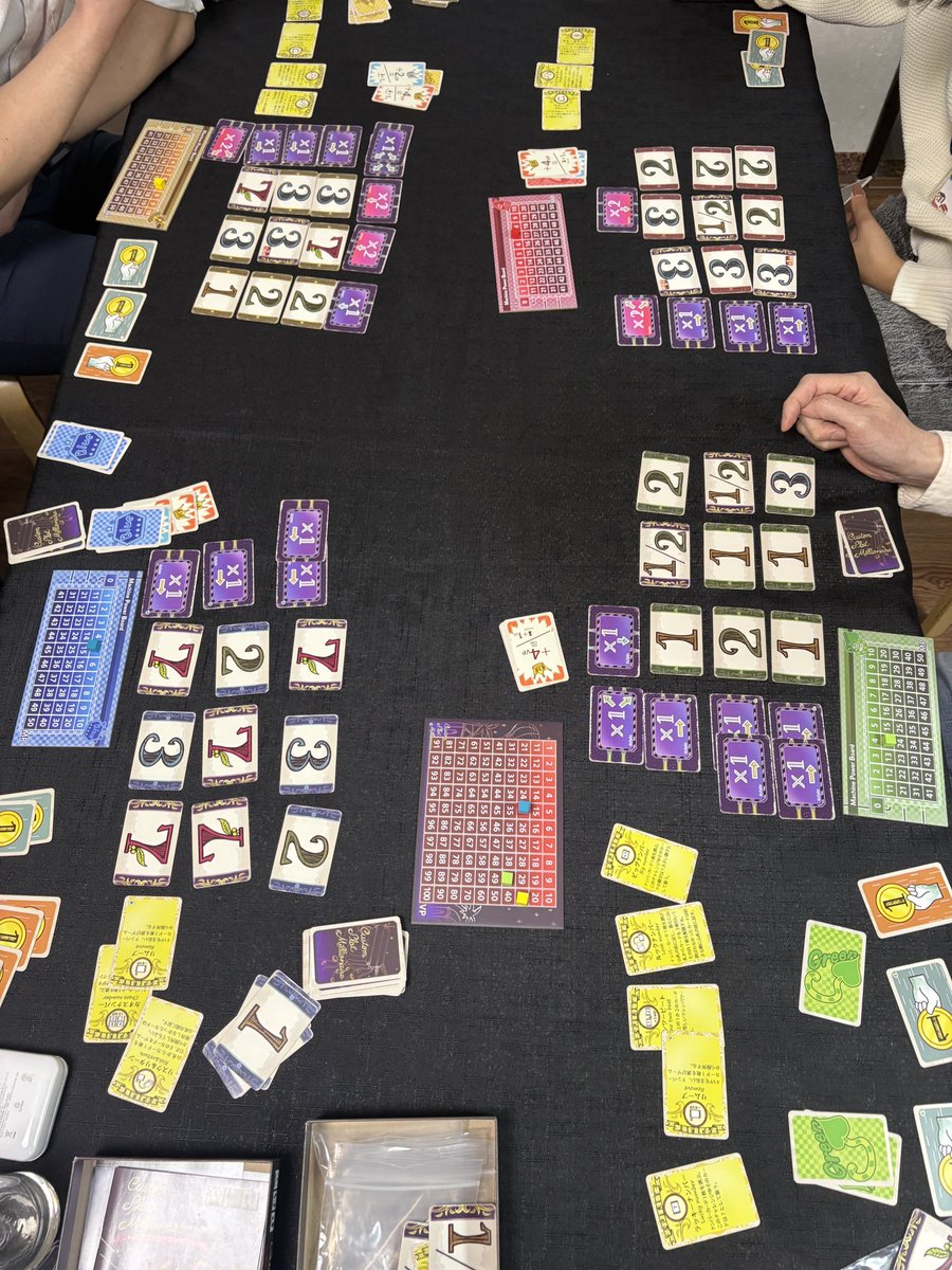 boardgame_guild's tweet photo. 本日19:30より、
ボドゲ会を開催します！

参加申込不要🙅‍♀️
ボドゲ200種以上🙌
時間: 19:30〜23:00
場所：東京都港区西新橋3-24-6 5F
参加費：社会人500円、20歳以上大学生無料！

ご参加お待ちしてますー！
ボドゲ初心者の方も大歓迎です☺️
お時間のある方、ぜひお越しください💡 https://t.co/kip0YtrgEi