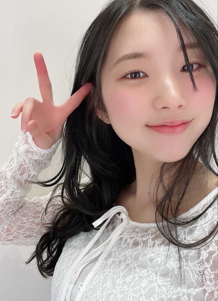 mayu tweet media