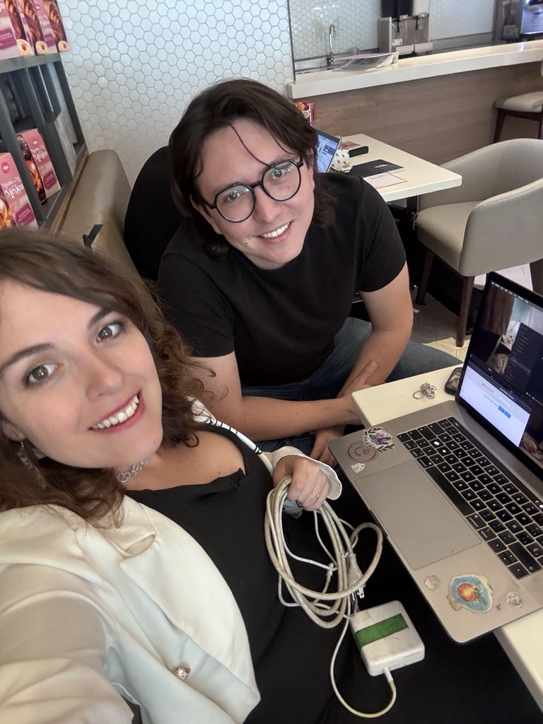 linternalab's tweet photo. Chambeándole duro para ustedes 🫶🏼 https://t.co/7Pfaq6oSSF