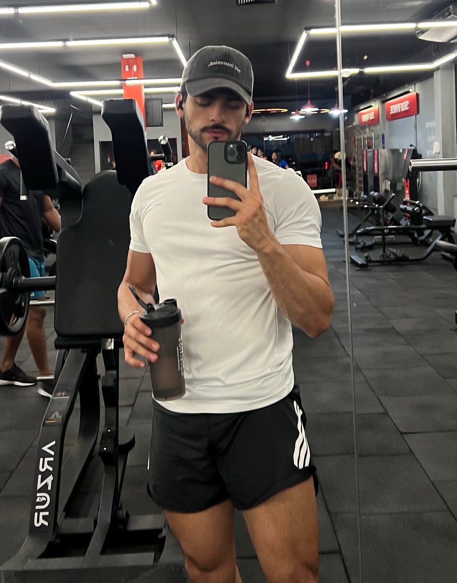 dec0o0's tweet photo. Treino e hidratação ✅ https://t.co/pRnZWGAE5F