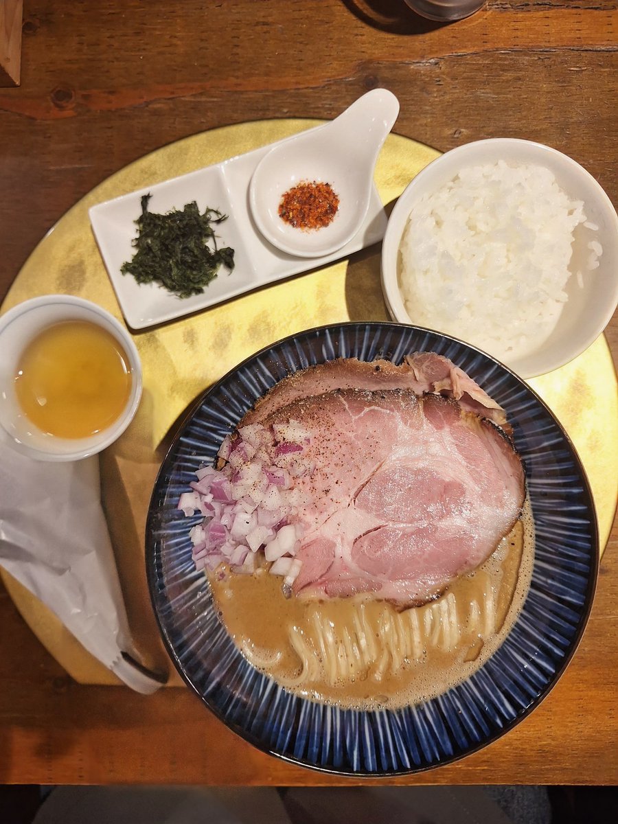 20020524nana's tweet photo. 🍜76🥰💮👍
RAMEN SHIGENO
朝ラー限定麺
帆立×イタヤ貝
双貝ドロ白湯そば
~追い出汁付き~
平打ち麺160g
小ライス🍚
🐴かったごちそうさまでした🙇
#RAMENSHIGENO
#静岡市駿河区 https://t.co/zgewcF54Lh