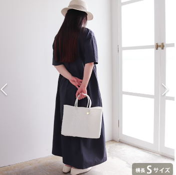 inobun_com's tweet photo. メキシコ生まれのメルカドバッグブランド「Letra」。
軽くて丈夫、水にも強く、毎日のコーデにそっと彩りを添えてくれる万能バッグ🍃　🔗https://t.co/ttA4ouP3qo

#Letra #レトラ #メルカドバッグ #かごバッグ #大人コーデ #夏バッグ #メキシコ雑貨 #ナチュラルコーデ #暮らしを楽しむ #イノブン https://t.co/4ygsWaaZW9