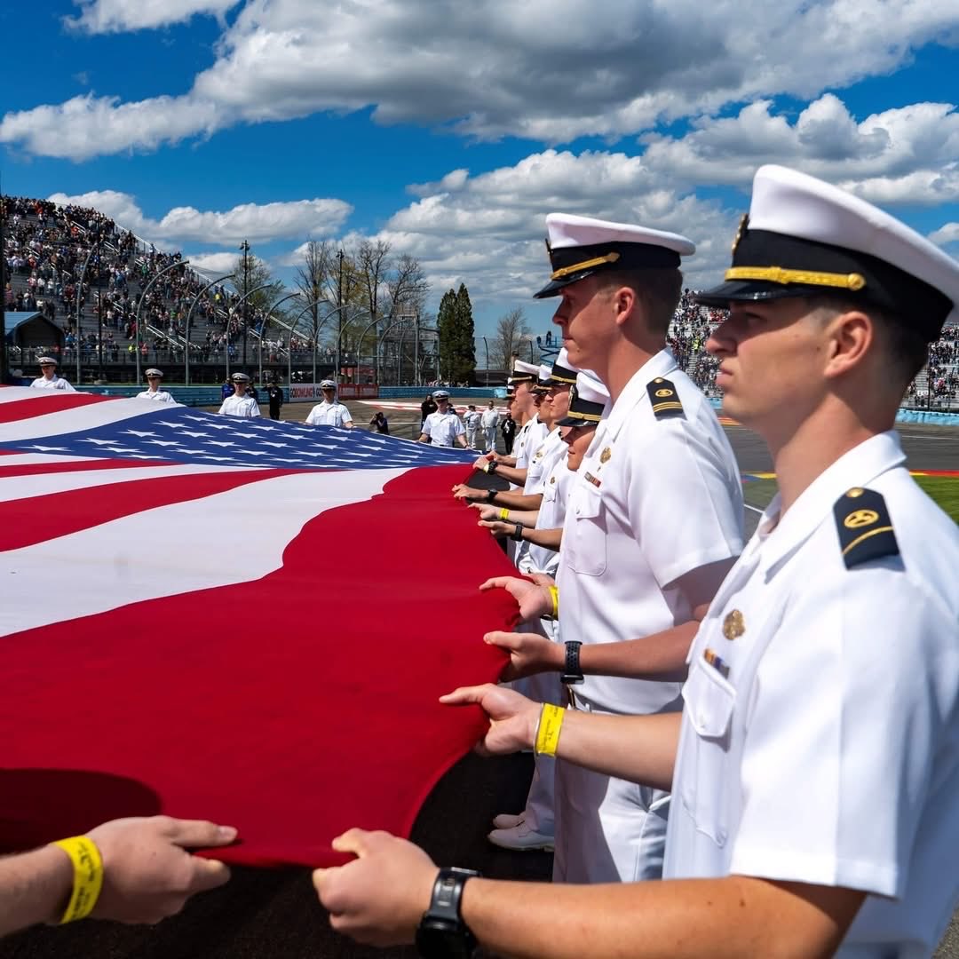 UsmmaO's tweet photo. On May 10, 42 U.S. Merchant Marine Academy Midshipmen supported the NASCAR Cup Series race weekend at Watkins Glen International as Color Guard presenting the colors, and participating in events throughout the day. 
Photo credit: Regimental Public Affairs Team

#USMMA #KingsPoint https://t.co/DY4bXKTMdZ