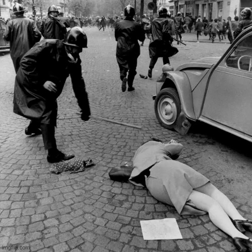 hkb73's tweet photo. On #ThisDayInHistory in 1968, French police broke through Paris's #May68 barricades in the #LatinQuarter. The extreme brutality they demonstrated increased anger in the country, and the protests spread. The state and the #police are never on the side of the people or of justice. https://t.co/l1zD1AVbaw