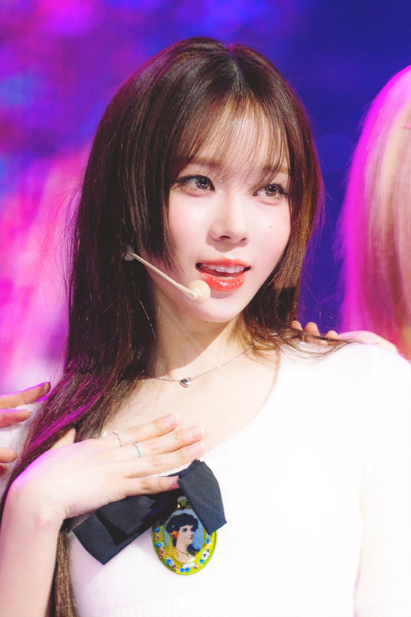 timeto_WINTER's tweet photo. 230514 인기가요  Thirsty 미션포토 (1/3)

❄️: https://t.co/Z85ntWxFg9

#에스파 #aespa #윈터 #WINTER https://t.co/o8IV4miVkG