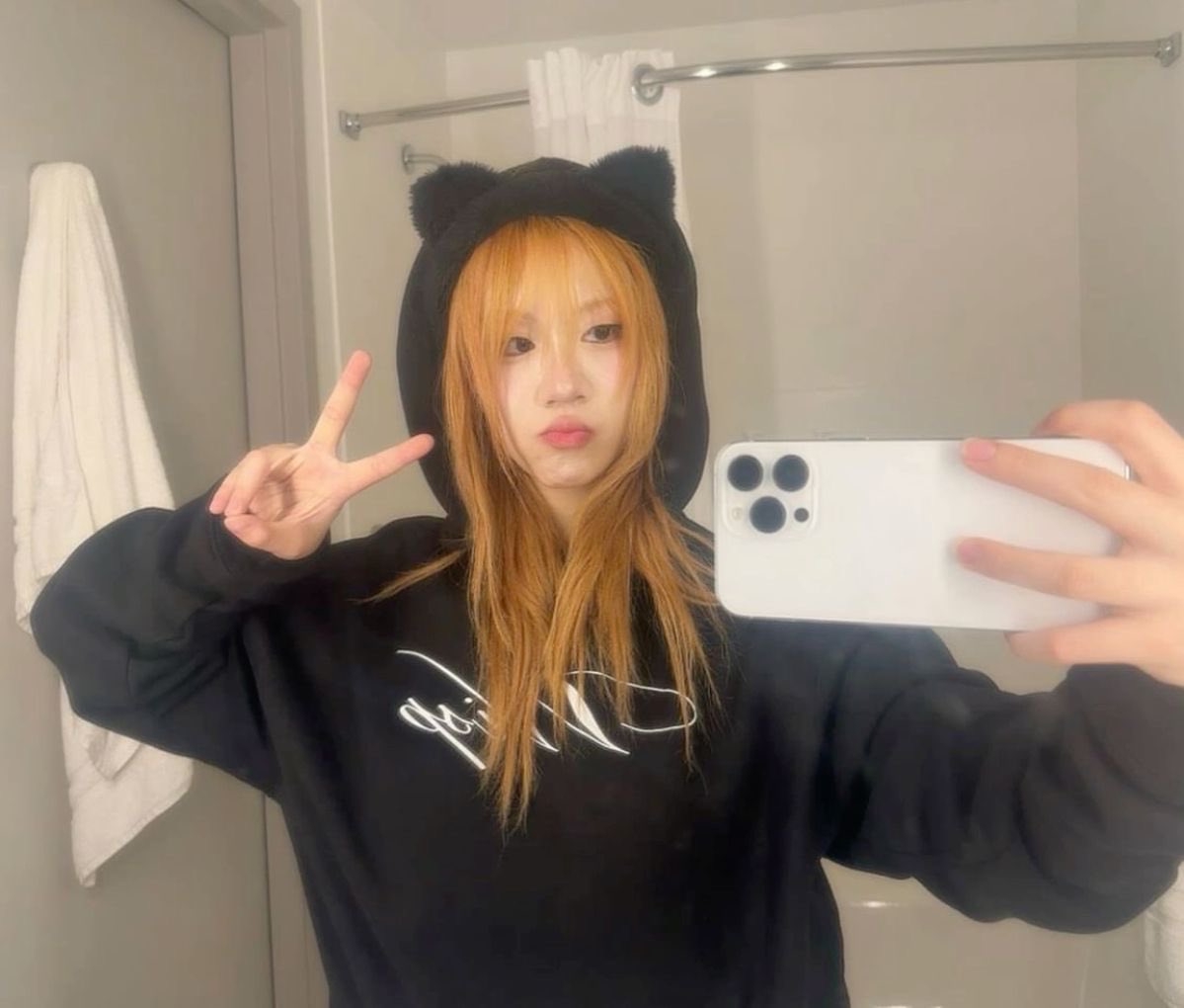 yoko tweet media