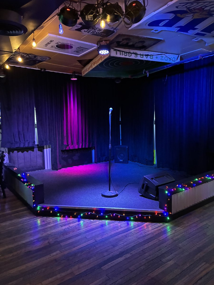 effinguyII's tweet photo. Year Six, Open Mic #3

Dadz Bar &amp; Grill, Lumberton, NJ https://t.co/1KQNPpqVcr