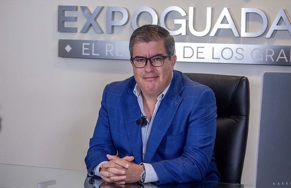 xorendain's tweet photo. Felicito de todo corazón al comité técnico, dirección y colaboradores de @ExpoGuadalajara y en especial a su Presidente, mi hermano @JosOrendain por este primer informe de resultados y grandes aportaciones al crecimiento y desarrollo de Guadalajara y Jalisco. Enhorabuena. https://t.co/7qx35hLO9a