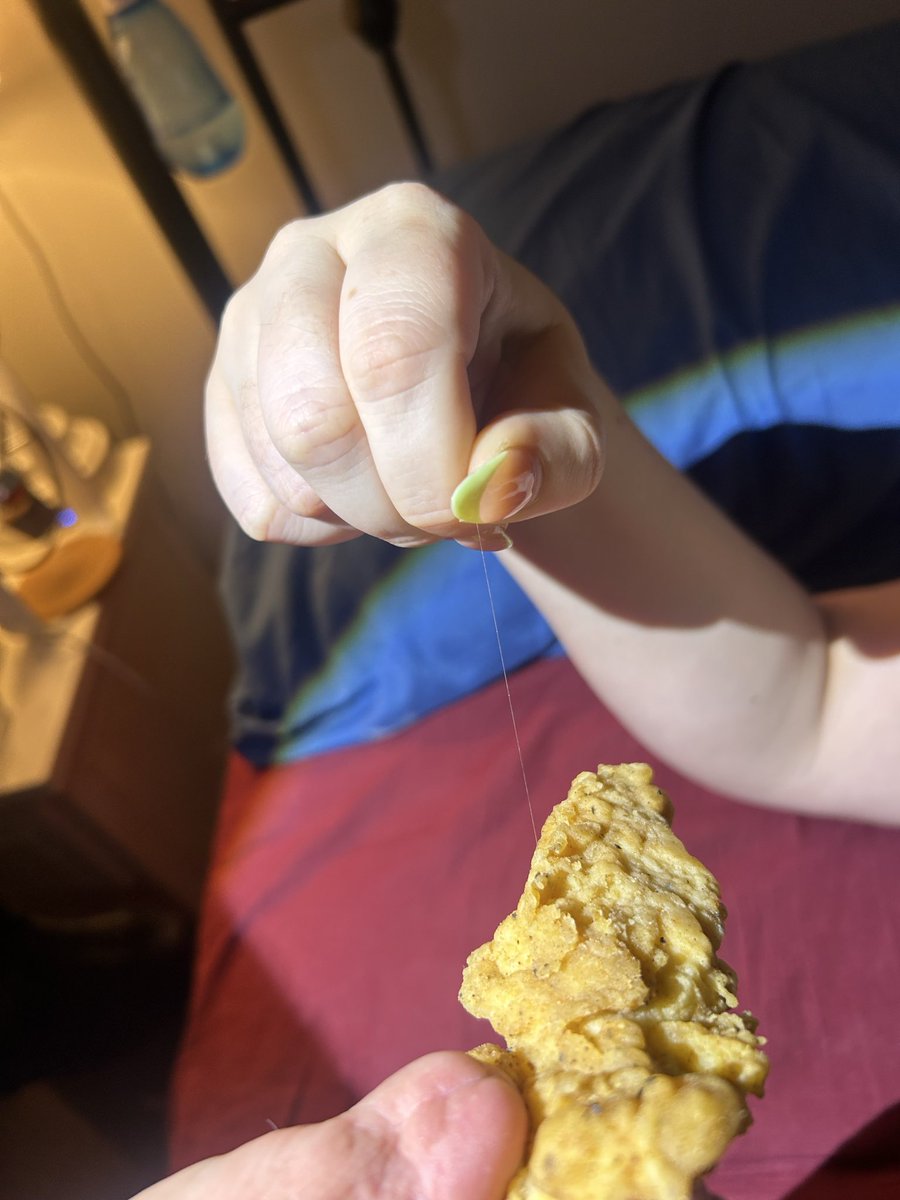 tspohn's tweet photo. @CaptainDs went through the drive through yesterday about 7pm EST ordered some food. I have always loved y’all’s chicken tenders. Got home and started eating my chicken tenders and found a hair fried into my chicken. I was able to hold the entire tender up by the sting of hair. https://t.co/GrvsB4Orr9