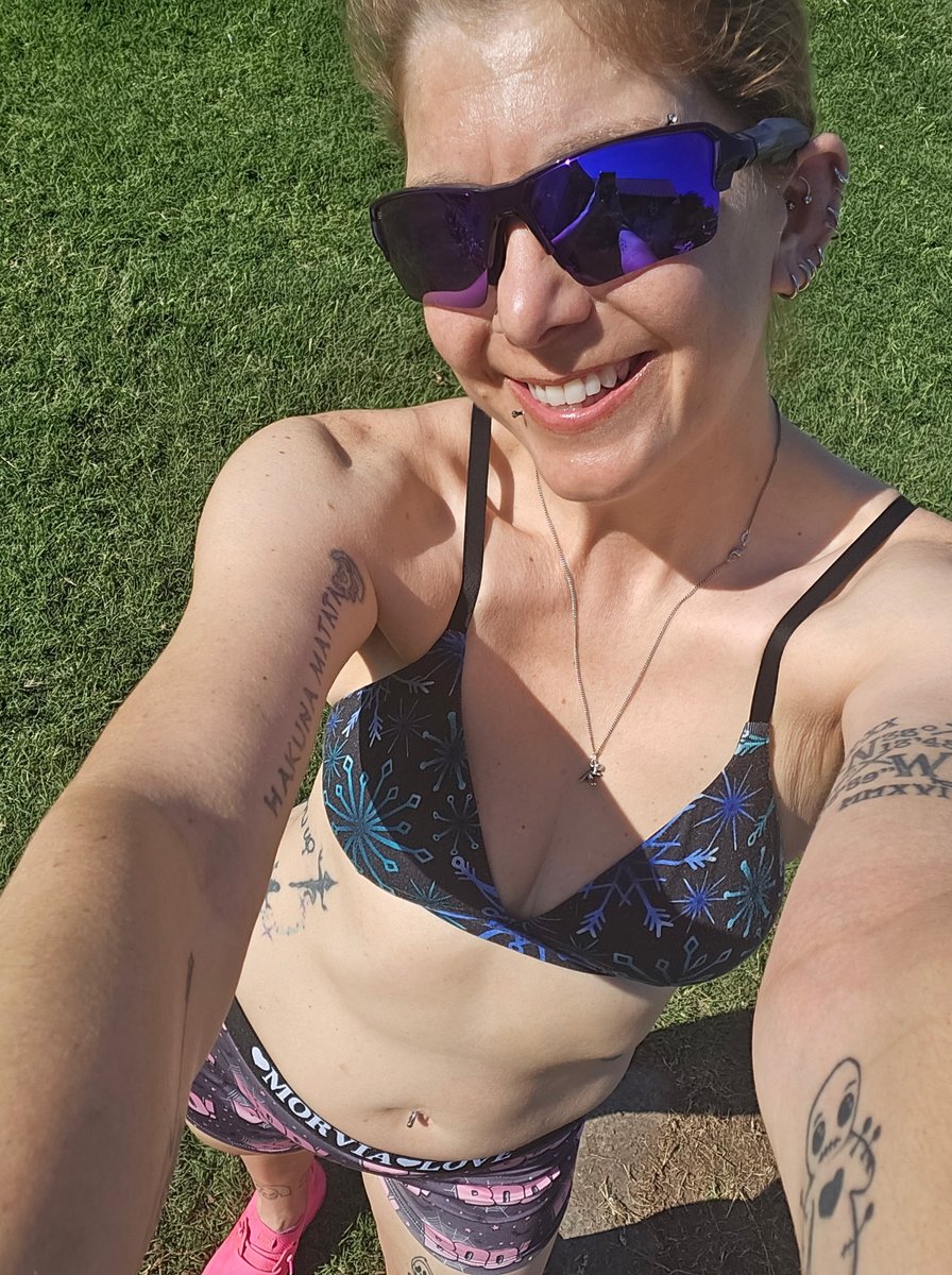 HeyHey940's tweet photo. Guarantee I wont get half the likes or shares because I have clothes on, but this is me when the weather is nice.  I work out and walk 5 miles on my country property in the evenings. https://t.co/QsF0doVn7x