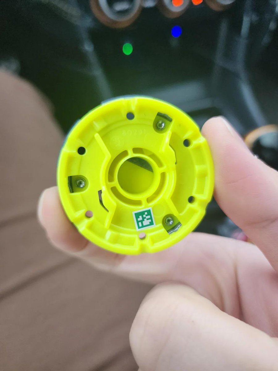 Flowbeyblade tweet media
