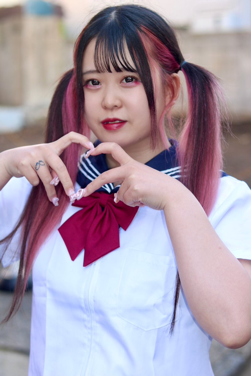 か も め ん 🐸🤍🐈⬛にチキンタツタがやってきた❣️ tweet media