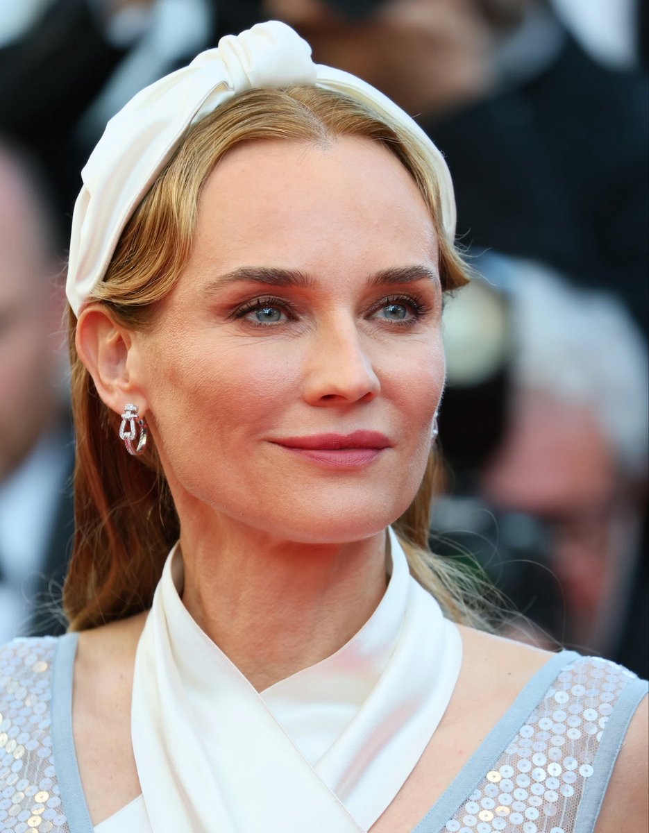 SJessicaJohnson's tweet photo. @LauraRbnsn Diane Kruger turns 50 in July, so … reprise? https://t.co/i6hvdEoYmo