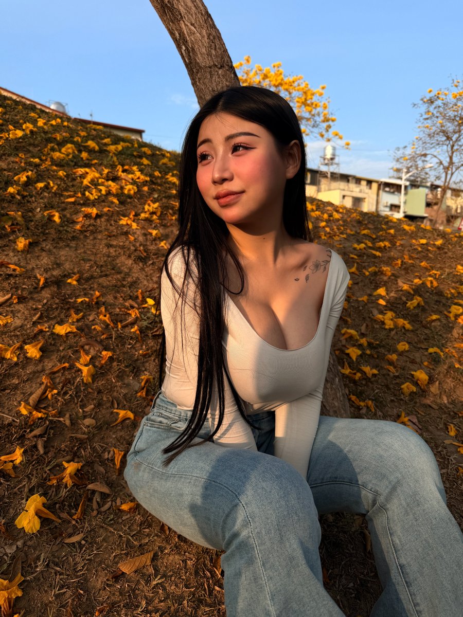 You probably won't say hi since I am not half naked 🥹 https://t.co/OEYiyKv1VG