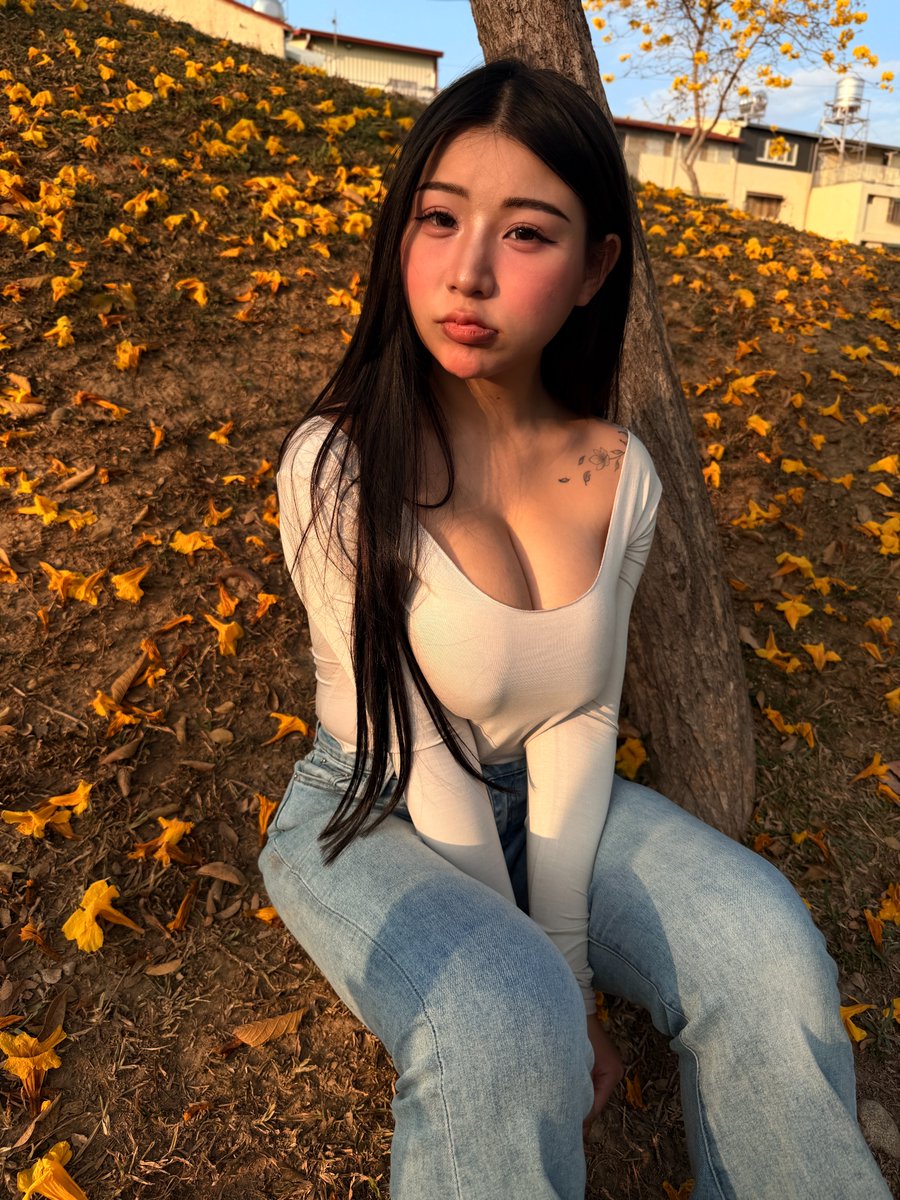 You probably won't say hi since I am not half naked 🥹 https://t.co/OEYiyKv1VG
