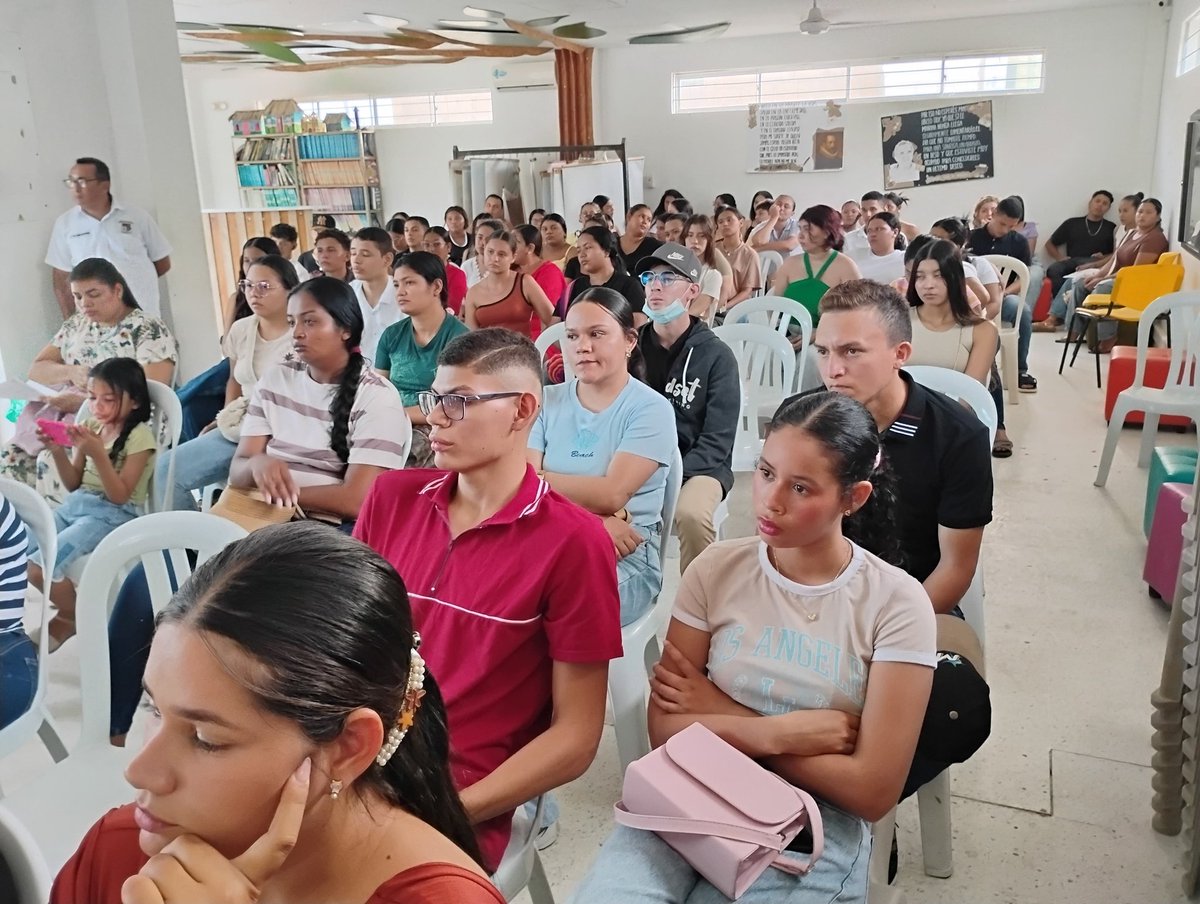 UniCaribe_'s tweet photo. #AEstaHora | 🕐  Cerramos nuestra jornada de Bienvenida Institucional Universitaria e Inducción de profesores en San Juan de Betulia (Sucre).

Nuestra vicerrectora académica, Martha Corredor Moncada, ha liderado estos espacios que marcan las bases del sentido de pertenencia institucional tanto en profesores como estudiantes.

¡Así comienza nuestra historia en Sucre!