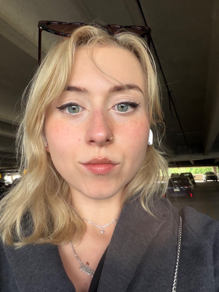 𝓂𝒶𝓂𝒶𝓃, 𝑒𝓈𝓆. tweet media