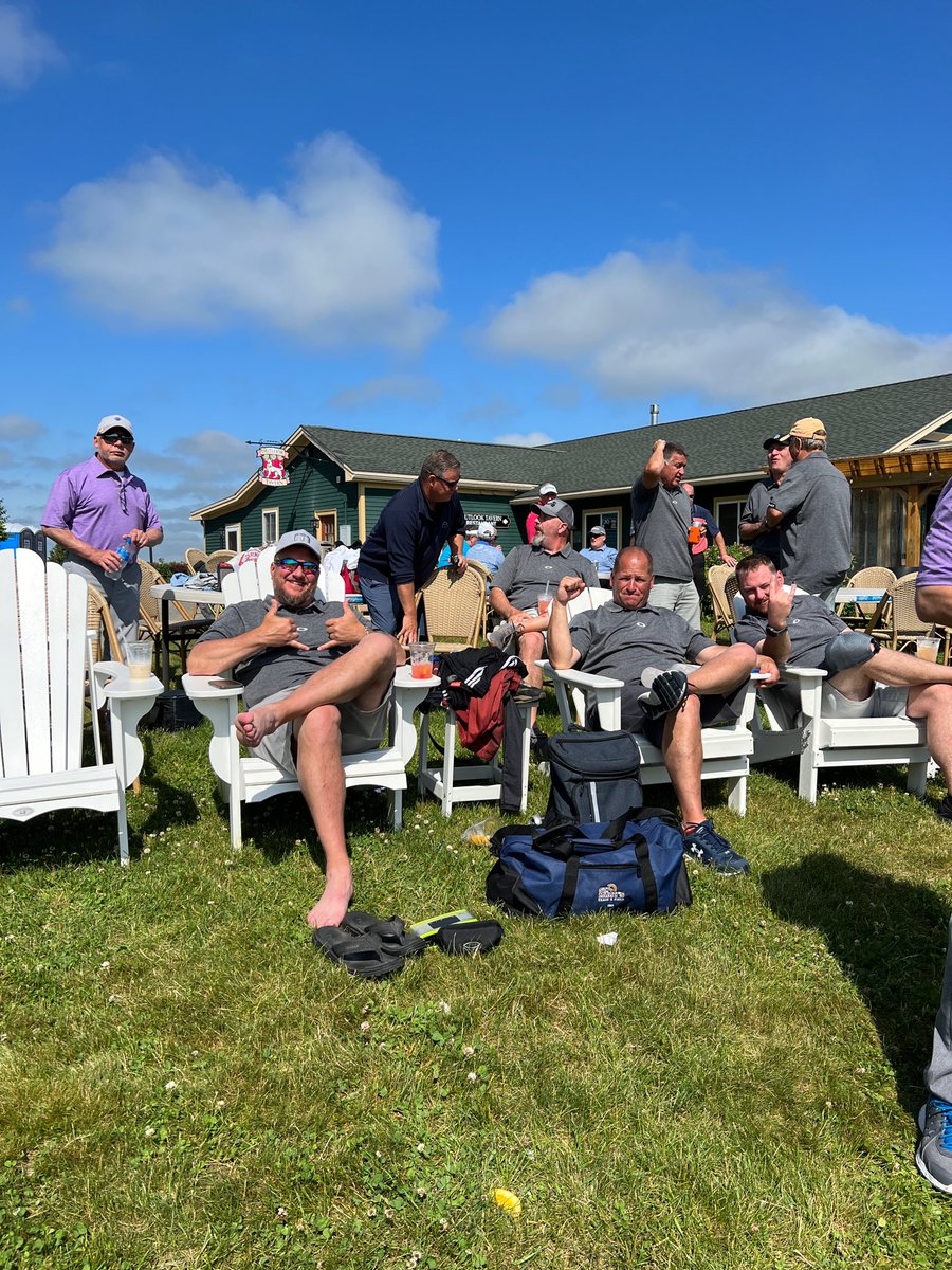 Bemho24's tweet photo. @BryanTweed16 Links at Outlook overlooking 18th hole great spot. #Links@OutlookGC https://t.co/ZDFGBzCcLV