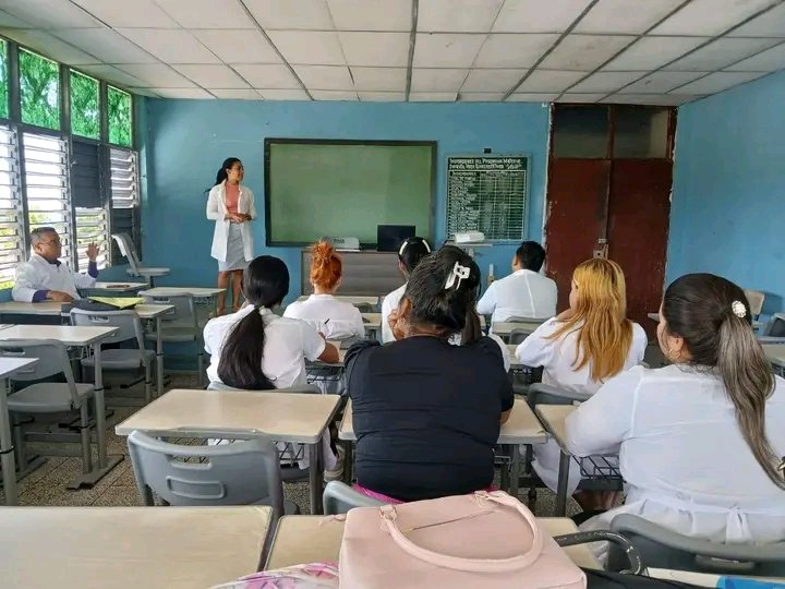 Facultad de Ciencias Médicas Sánchez Manduley tweet media