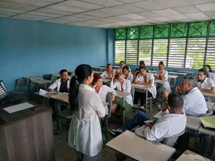 Facultad de Ciencias Médicas Sánchez Manduley tweet media