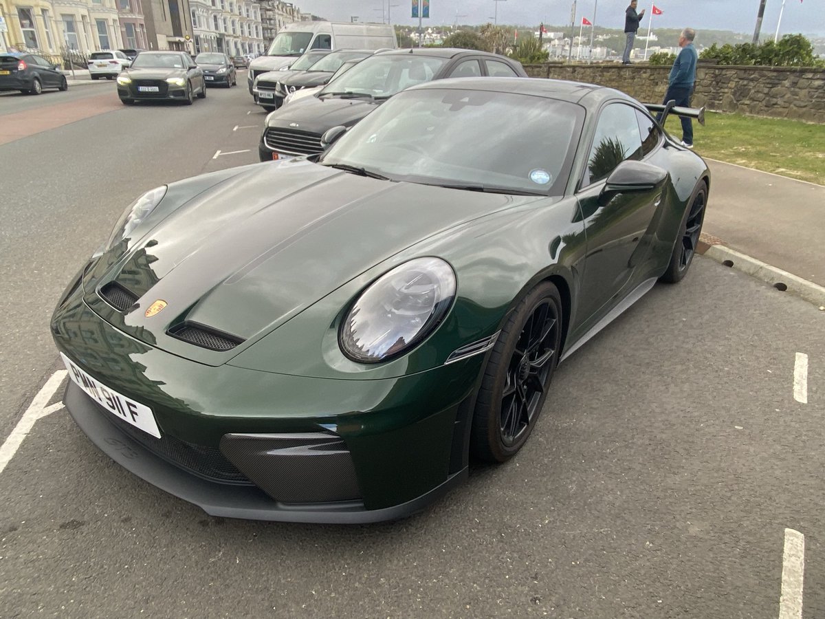 LouGeex_'s tweet photo. @Serranogonzalo @Porsche_Iberica @tomas_villen @Jaruizescudero Mira lo que he visto hoy https://t.co/fa7JUVAAxR