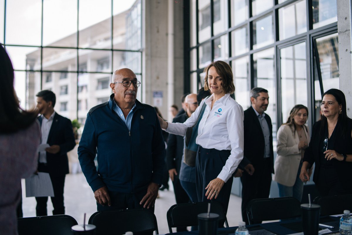 distritoQRO's tweet photo. 4/4 🚀 Además, se anunciaron próximos encuentros para la comunidad como la Cumbre Global de Innovación, QREA y el Foro Nacional de Energía y Sustentabilidad.

El trabajo colaborativo sigue posicionando a distritoQRO como un ecosistema de innovación para Querétaro. https://t.co/BxEcpTfQ2C
