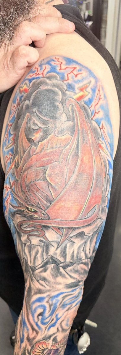 BrandonTheHeel's tweet photo. Finally finished up my left arm.
#InkTherapy #Tattoo https://t.co/vqM5CU0Rum