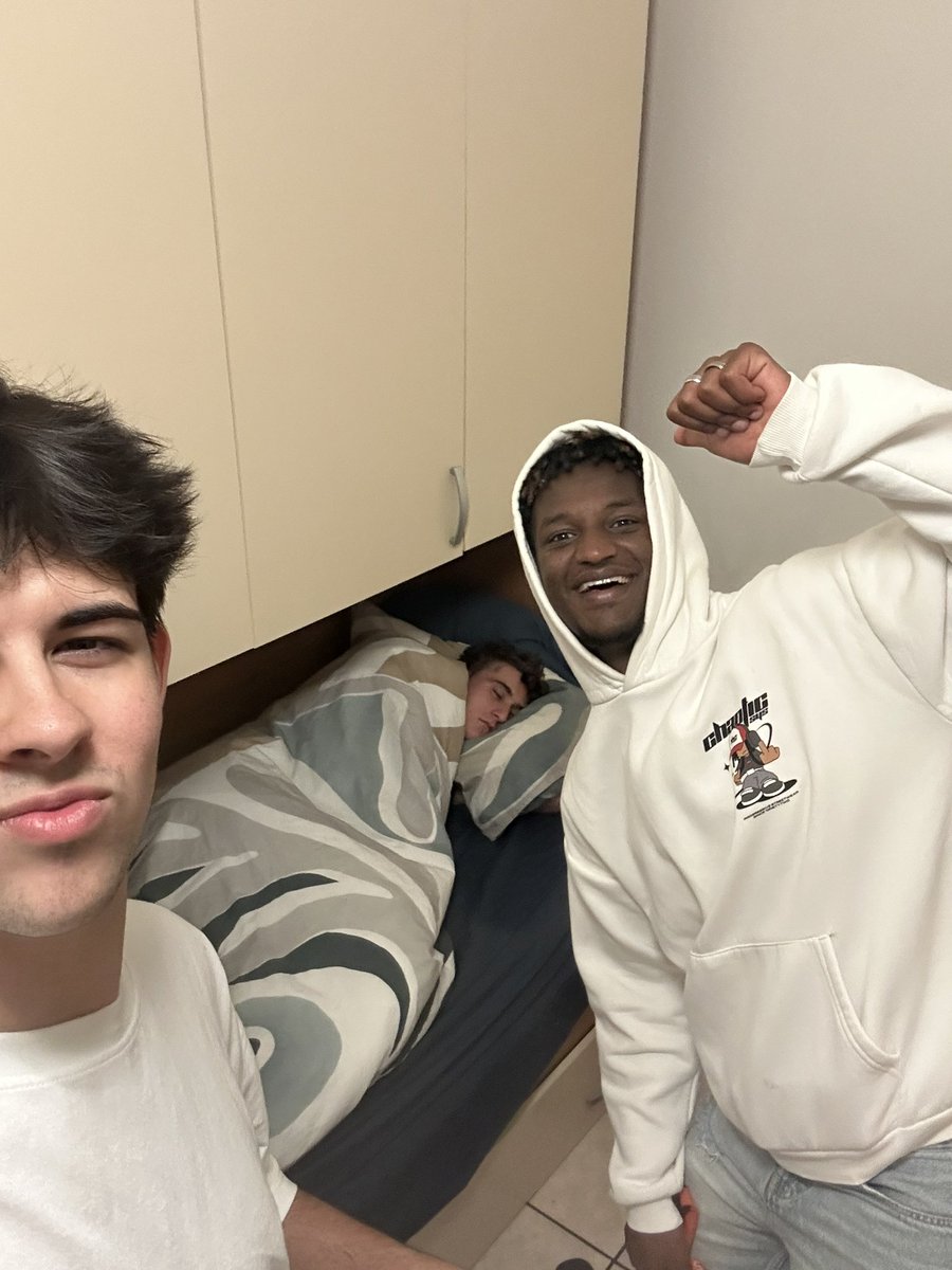 Marcolo16 tweet media