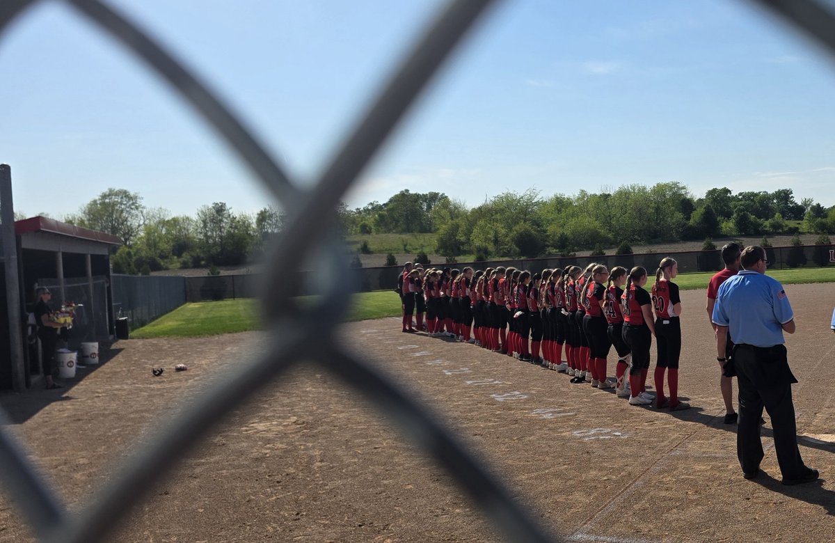 CABIntermediate's tweet photo. Over the last two days, 8th graders were recognized at baseball and softball games. Both teams had dominating performances. Keep playing Panthers.⚾️🥎🐾 https://t.co/wVw7Vuyemb