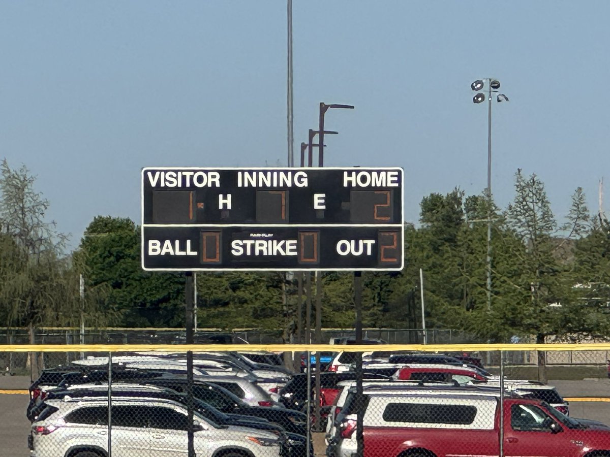 OEastAthletics's tweet photo. Hawks Win!  Hawks Win!  Olathe East beats Spring Hill 2-1 in a great high school baseball game.  On to post season play.  @OlatheEastHawks @OEHawksBaseball https://t.co/CopiylwnZn